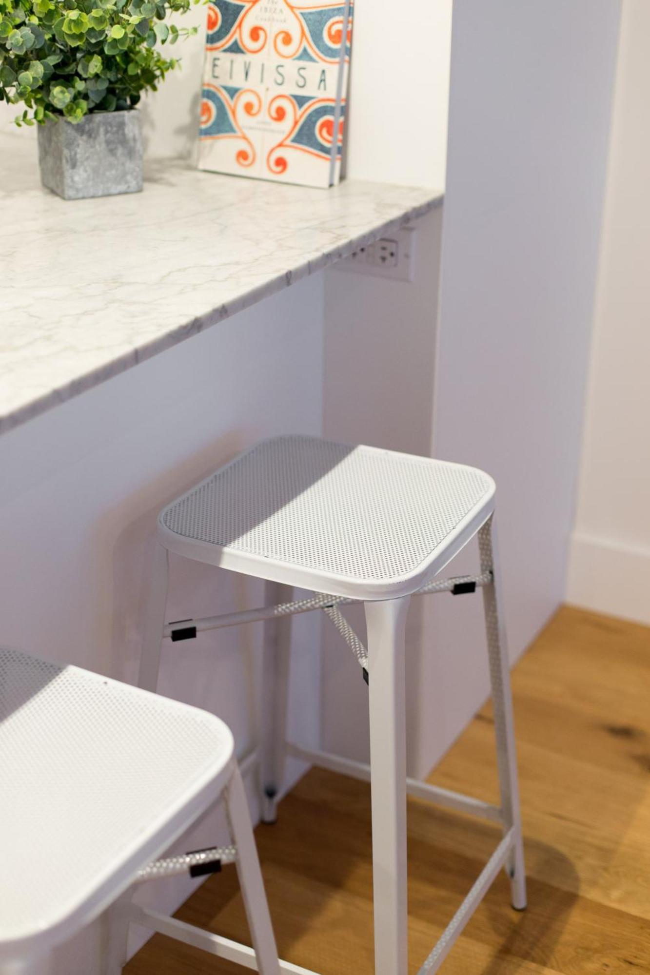 Hip, Stylish In Little Italy By Den A Appartement *