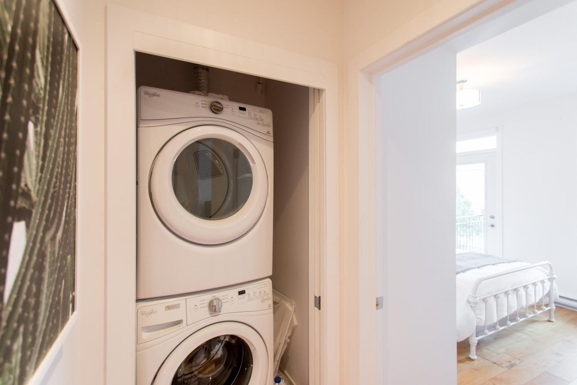 Appartement Hip, Stylish In Little Italy By Den A