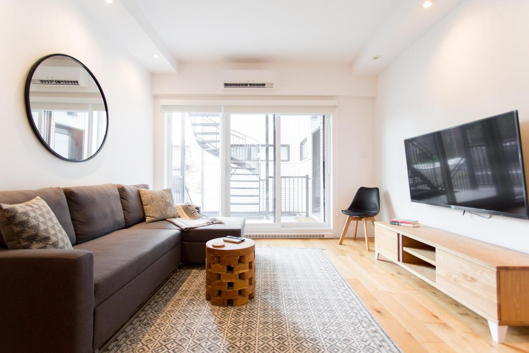 Appartement Hip, Stylish In Little Italy By Den A