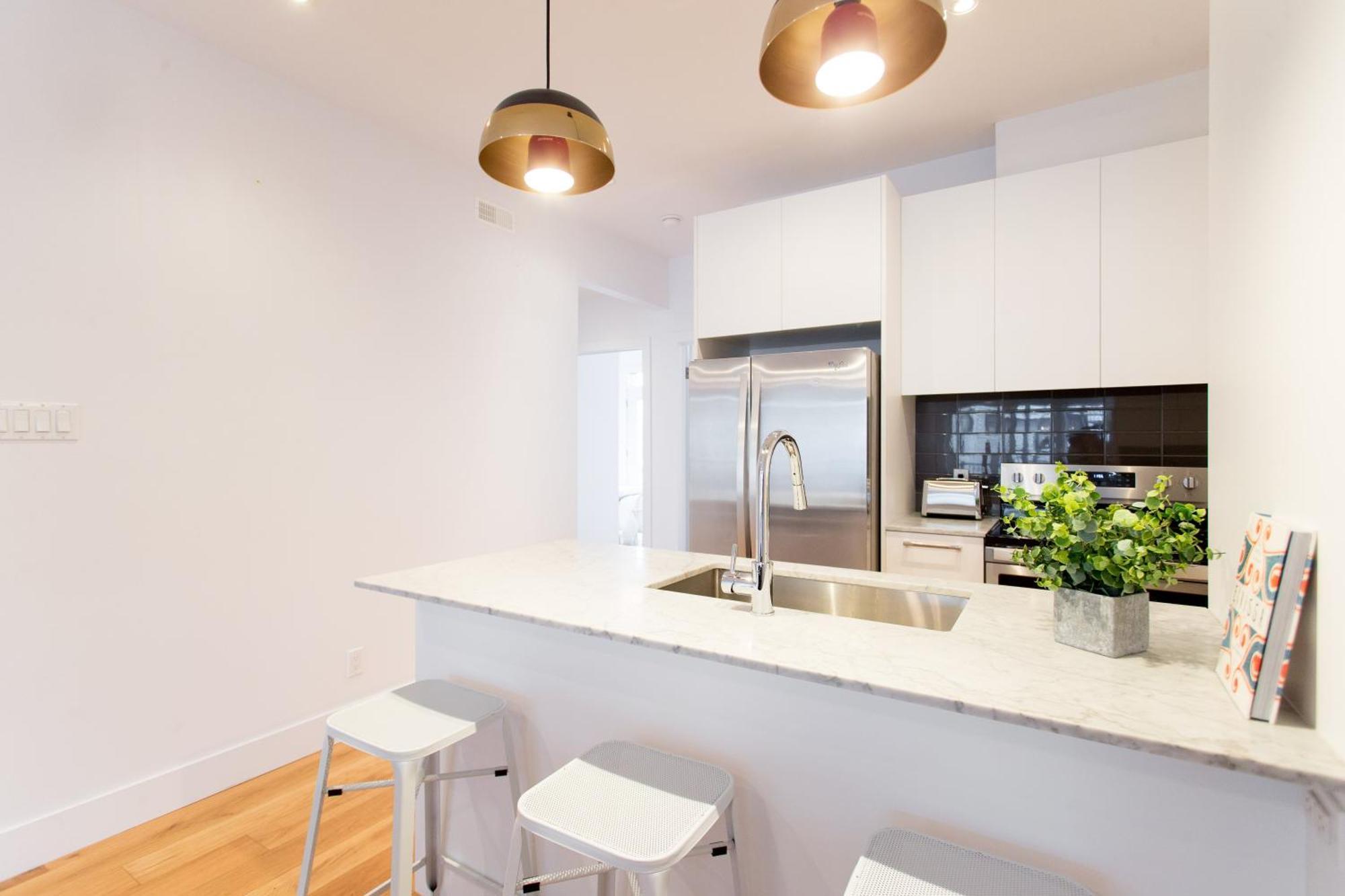 Hip, Stylish In Little Italy By Den A Appartement Montréal